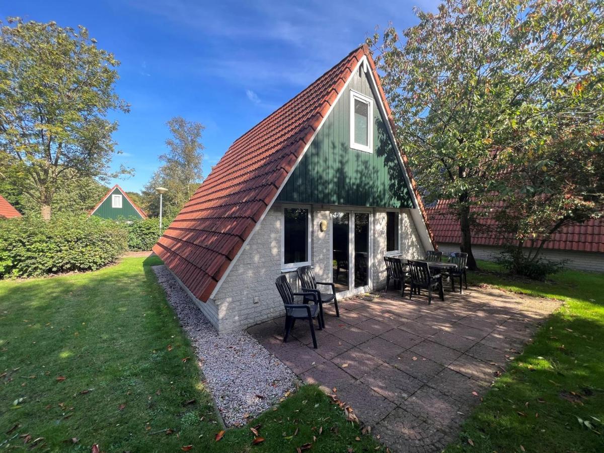 Het Familie Boshuisje - Vakantiewoning Op Prachtig Park Met Veel Faciliteiten Inc Ligbad Gramsbergen Exteriör bild