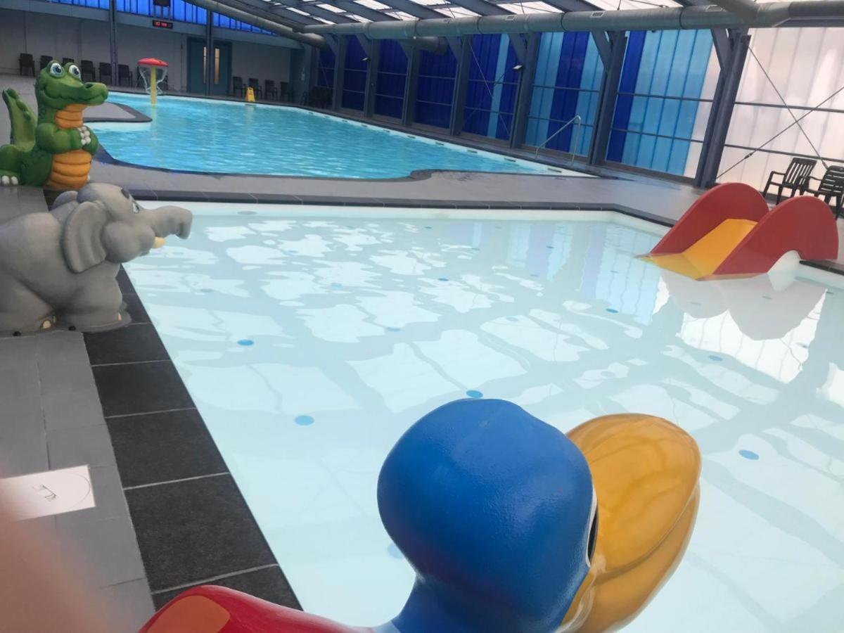 Het Familie Boshuisje - Vakantiewoning Op Prachtig Park Met Veel Faciliteiten Inc Ligbad Gramsbergen Exteriör bild