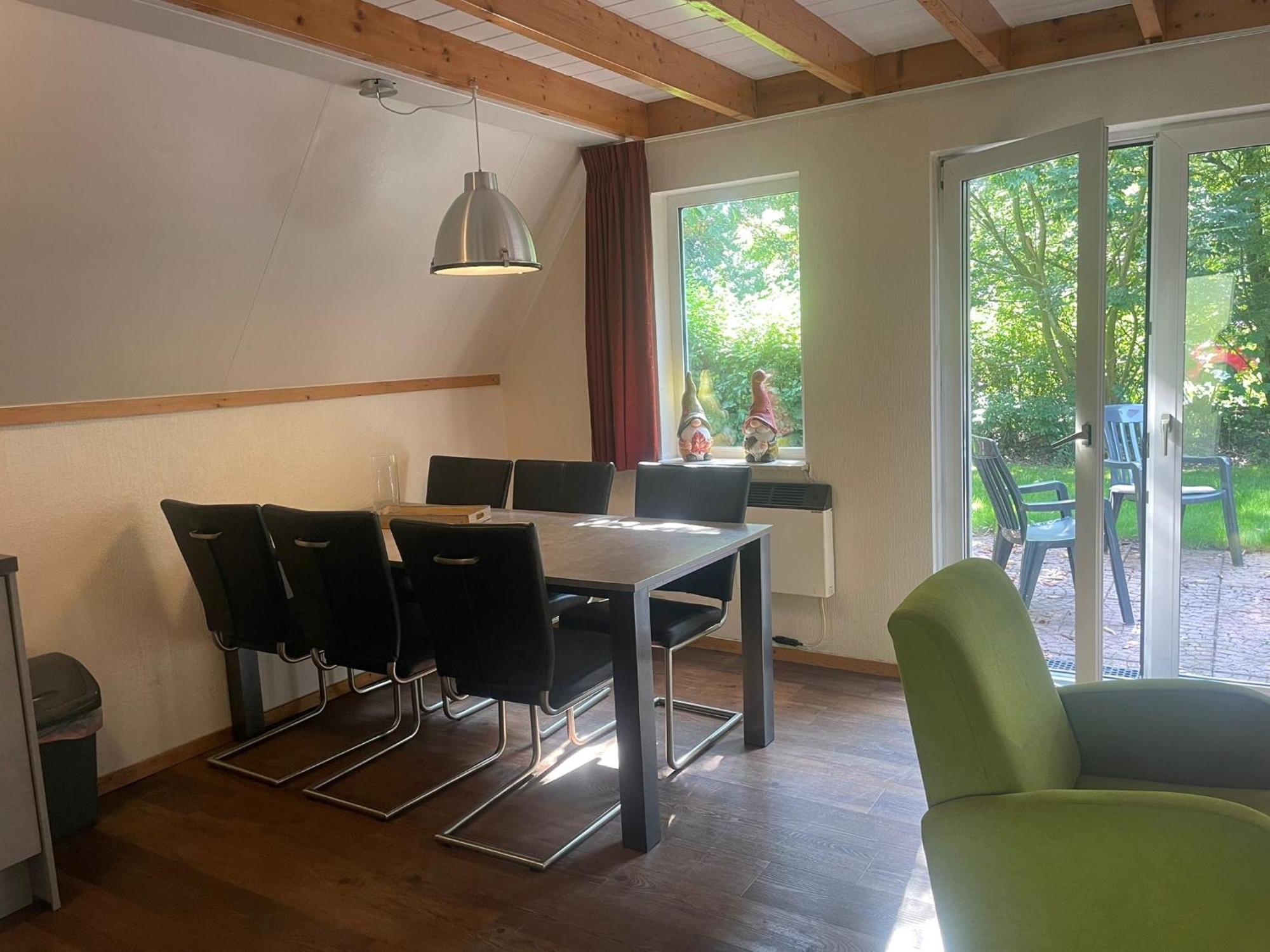 Het Familie Boshuisje - Vakantiewoning Op Prachtig Park Met Veel Faciliteiten Inc Ligbad Gramsbergen Exteriör bild